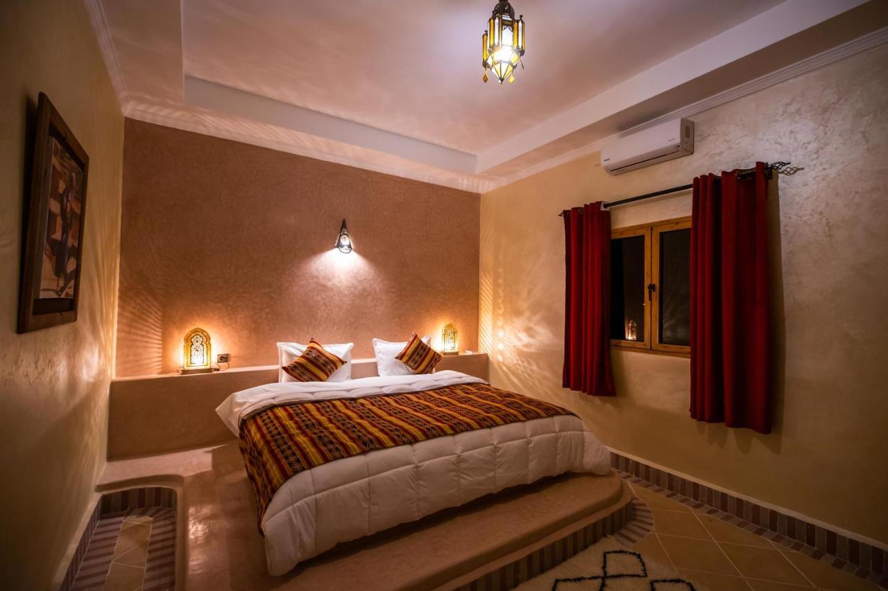 Riad Les Jardins De Мерзуга Экстерьер фото