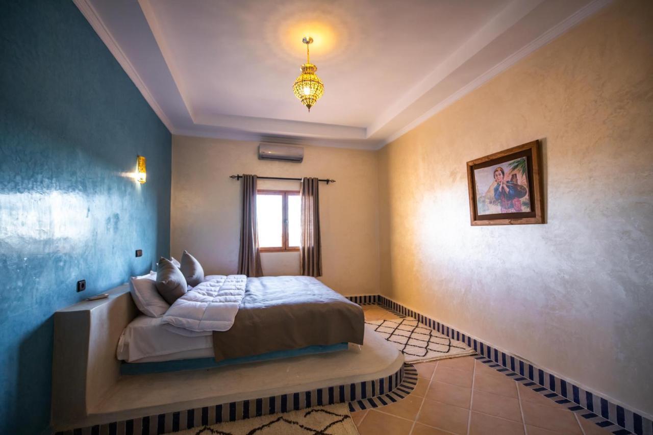 Riad Les Jardins De Мерзуга Экстерьер фото