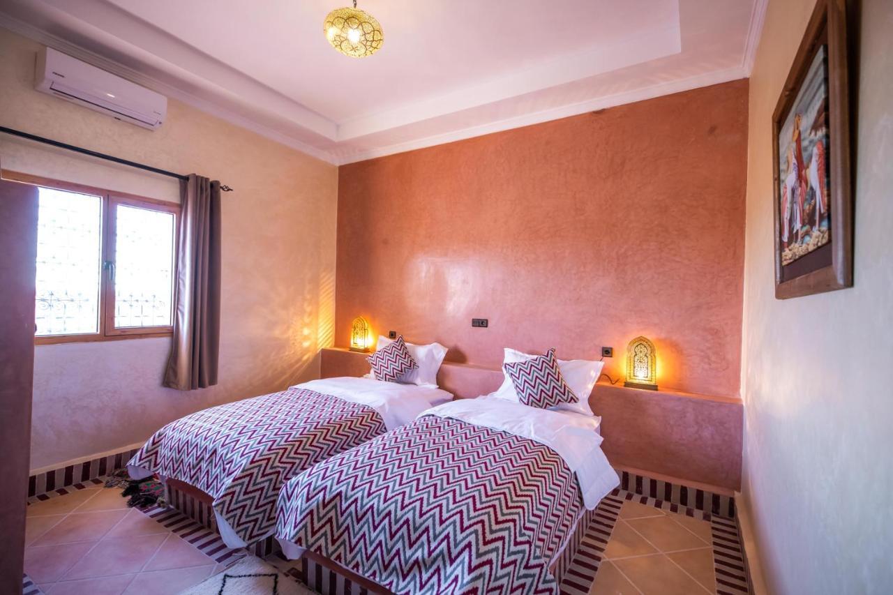 Riad Les Jardins De Мерзуга Экстерьер фото