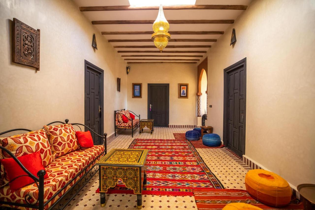 Riad Les Jardins De Мерзуга Экстерьер фото
