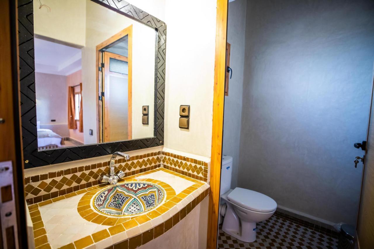 Riad Les Jardins De Мерзуга Экстерьер фото